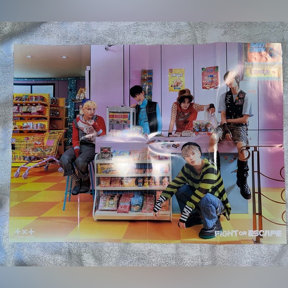 Tomorrow X Together Fight or Escape : Fight and Escape: Together bundle - Picture 8 of 12